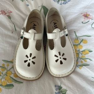 Aster Toddler Girl Mary Jane Shoes Size EU 26